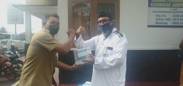 1250 Masker Dibagikan Oleh YFSBBP Bersama Muspika Kecamatan Jampang Kulon